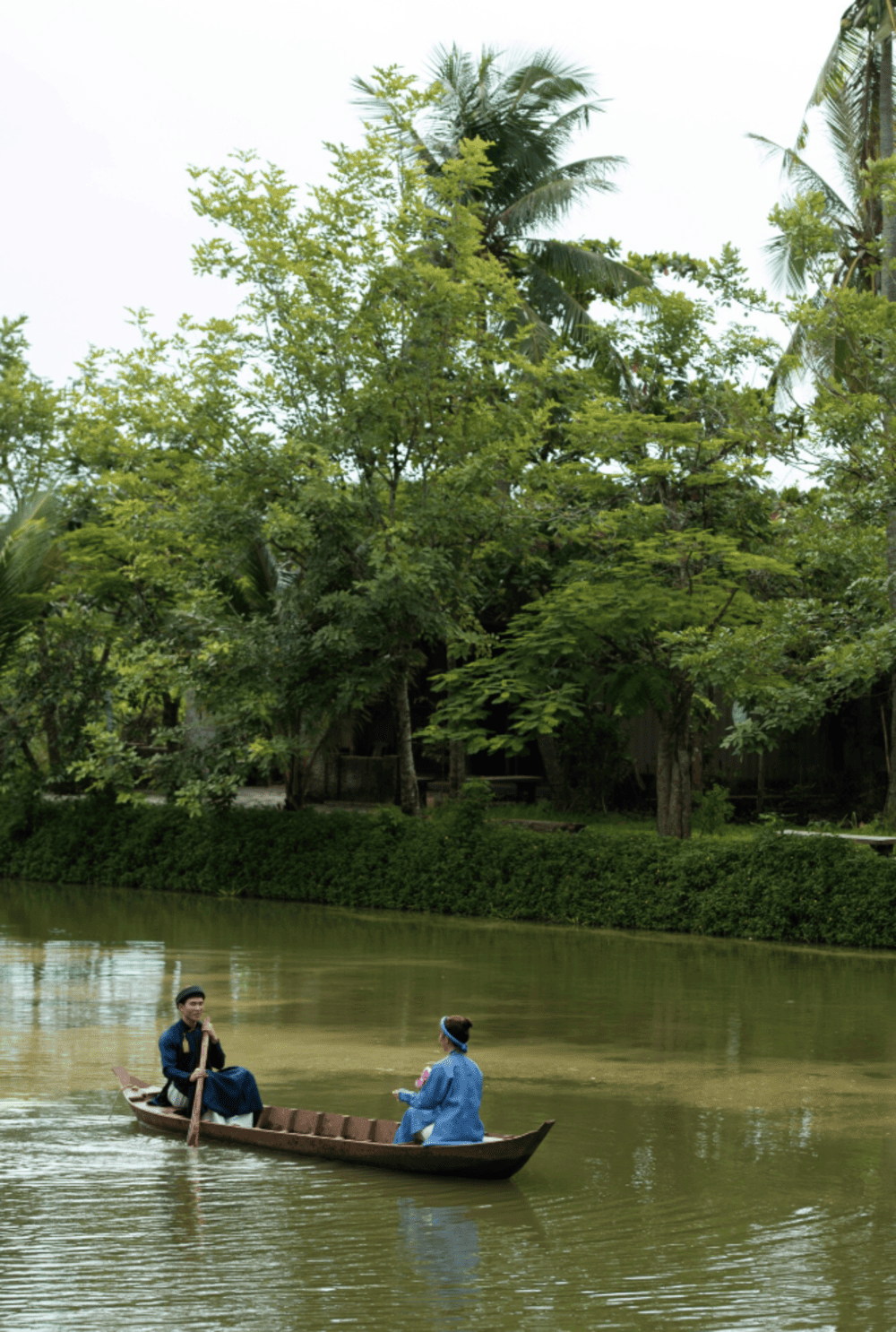 The Mekong Delta offers a one-of-a-kind experience of Vietnam’s rural charm https://www.freepik.com/free-photo/woman-wearing-traditional-ao-dai-clothing_29664757.htm#fromView=search&page=1&position=2&uuid=2e9c929d-8954-4edb-a000-fab69785733f&query=mekong+delta